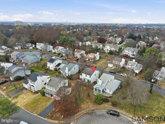 13505 COATES LN, Herndon, VA 20171