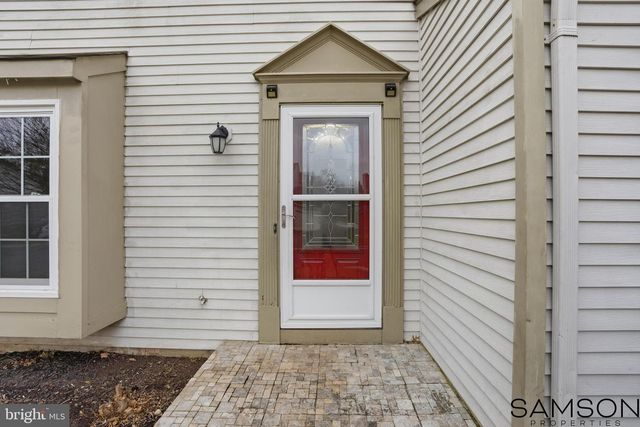 13505 COATES LN, Herndon, VA 20171