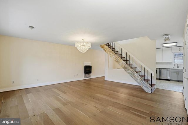 13505 COATES LN, Herndon, VA 20171