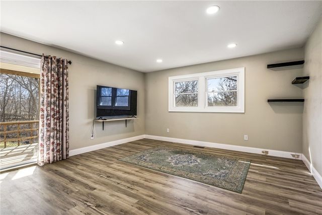 3 Clacton Lane, Bella Vista, AR 72715