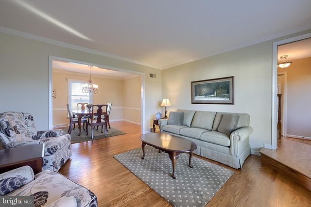 2 MILL RIDGE CT, Lancaster, PA 17601