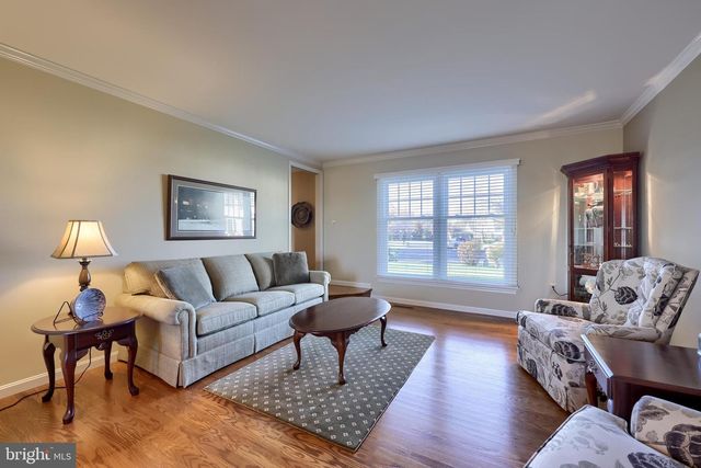 2 MILL RIDGE CT, Lancaster, PA 17601