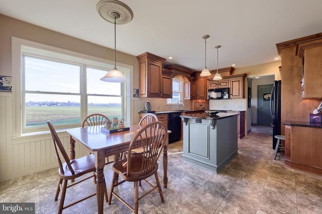 2 MILL RIDGE CT, Lancaster, PA 17601