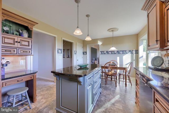 2 MILL RIDGE CT, Lancaster, PA 17601