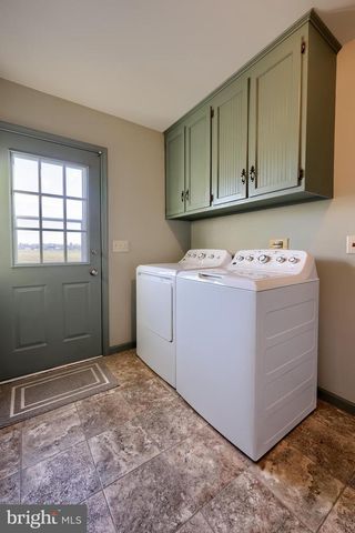 2 MILL RIDGE CT, Lancaster, PA 17601