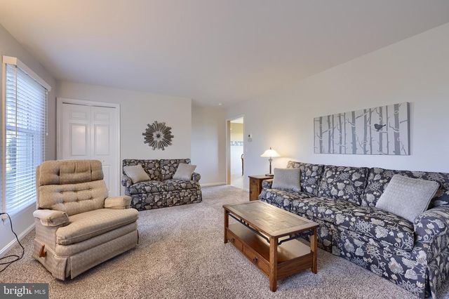 2 MILL RIDGE CT, Lancaster, PA 17601