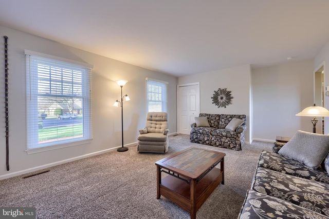 2 MILL RIDGE CT, Lancaster, PA 17601