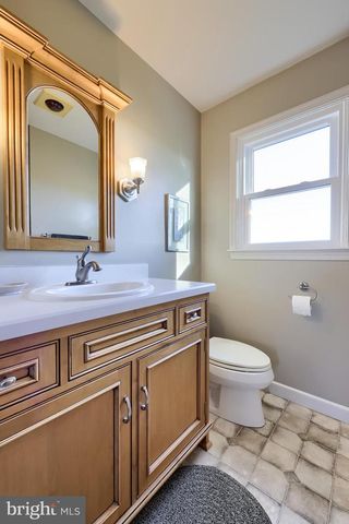 2 MILL RIDGE CT, Lancaster, PA 17601