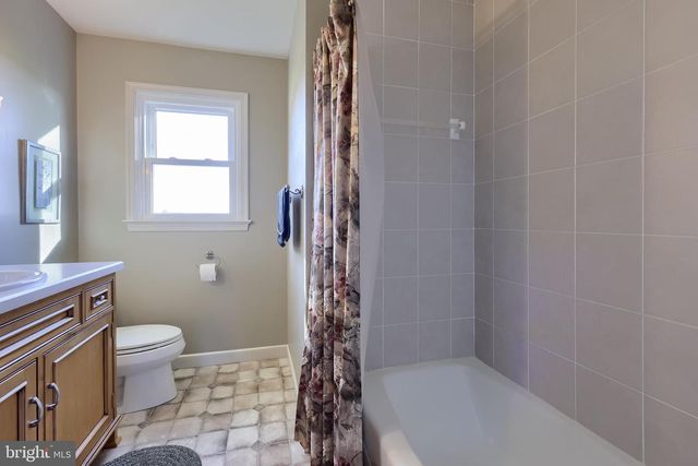 2 MILL RIDGE CT, Lancaster, PA 17601