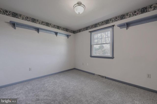 2 MILL RIDGE CT, Lancaster, PA 17601