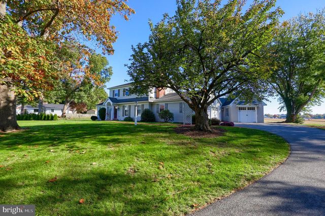 2 MILL RIDGE CT, Lancaster, PA 17601