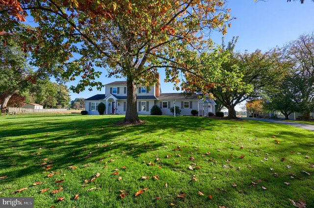 2 MILL RIDGE CT, Lancaster, PA 17601