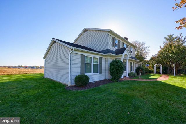 2 MILL RIDGE CT, Lancaster, PA 17601