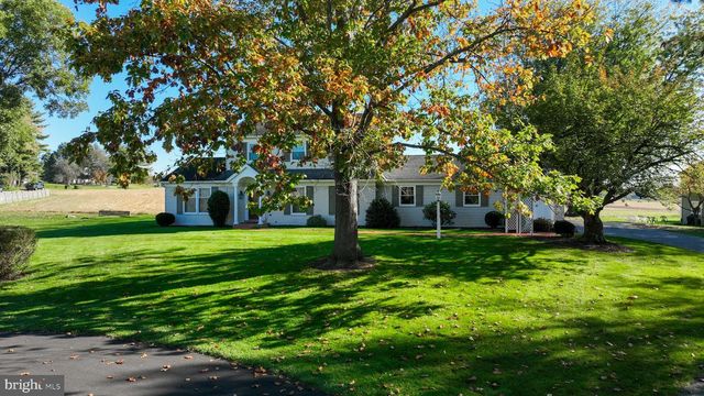 2 MILL RIDGE CT, Lancaster, PA 17601