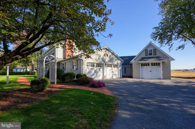 2 MILL RIDGE CT, Lancaster, PA 17601