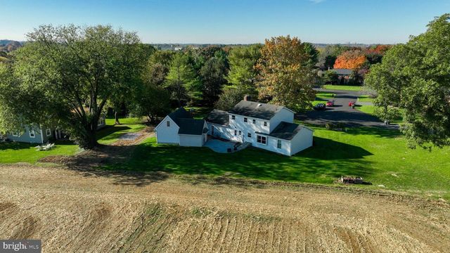 2 MILL RIDGE CT, Lancaster, PA 17601