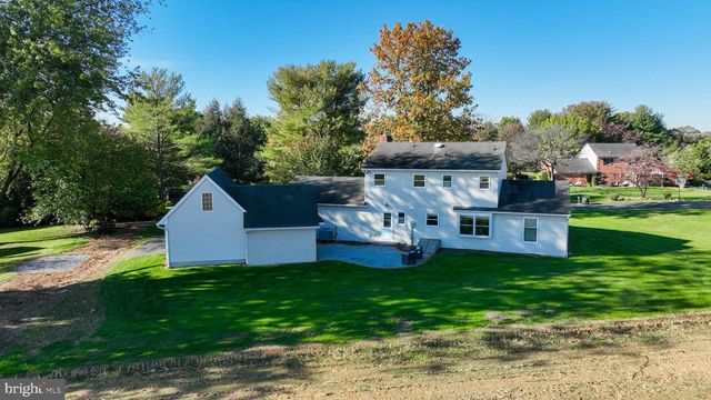 2 MILL RIDGE CT, Lancaster, PA 17601