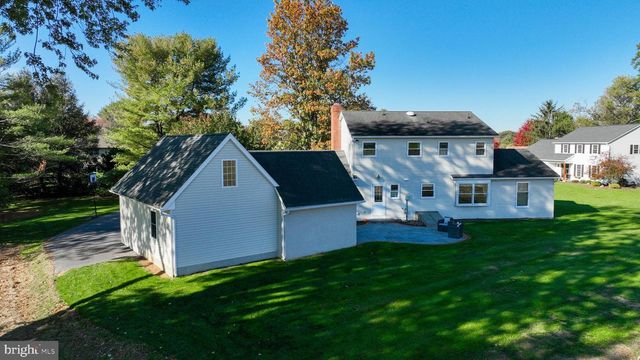 2 MILL RIDGE CT, Lancaster, PA 17601