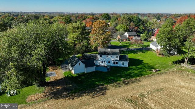 2 MILL RIDGE CT, Lancaster, PA 17601