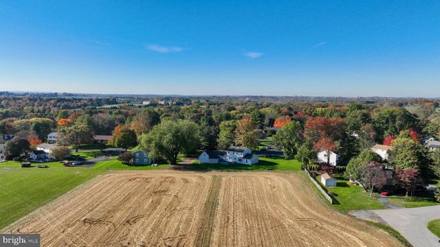 2 MILL RIDGE CT, Lancaster, PA 17601