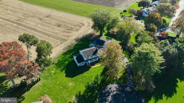 2 MILL RIDGE CT, Lancaster, PA 17601