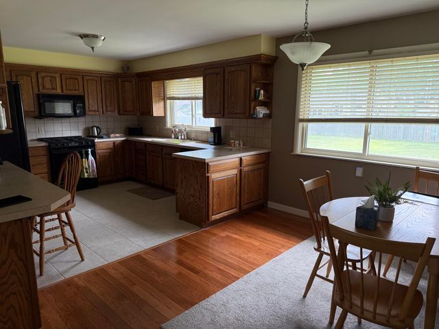 925 Wendover Boulevard, Norton Shores City, MI 49441