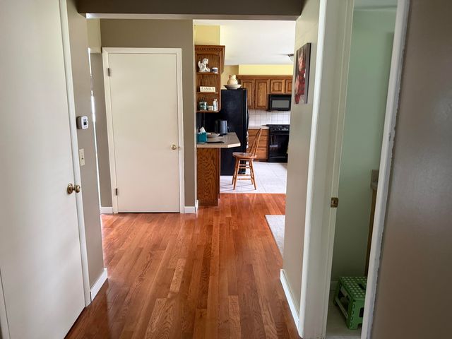 925 Wendover Boulevard, Norton Shores City, MI 49441