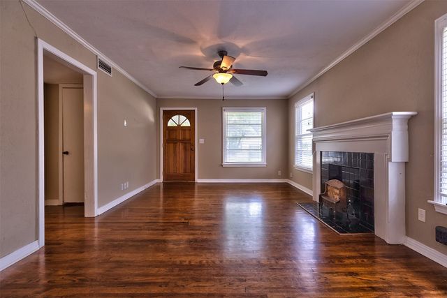3800 El Campo Avenue, Fort Worth, TX 76107