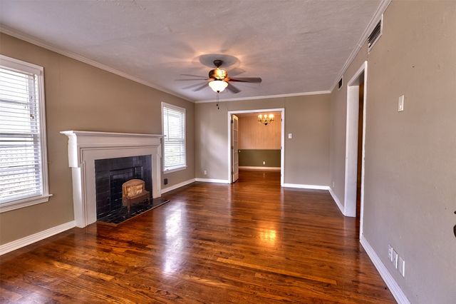 3800 El Campo Avenue, Fort Worth, TX 76107