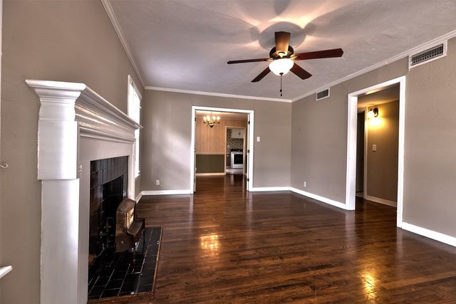 3800 El Campo Avenue, Fort Worth, TX 76107