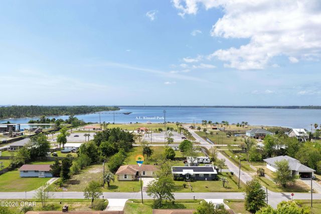 404 Missouri Avenue, Lynn Haven, FL 32444