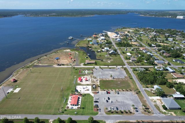 404 Missouri Avenue, Lynn Haven, FL 32444