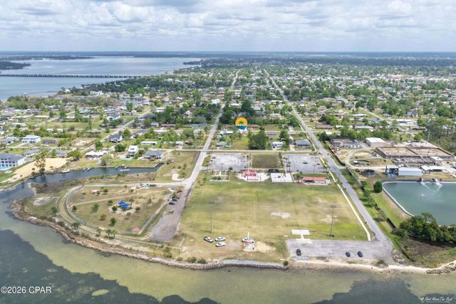 404 Missouri Avenue, Lynn Haven, FL 32444