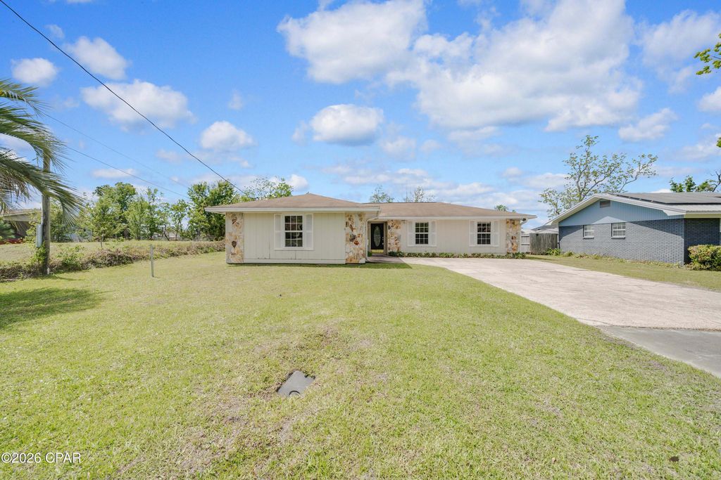 404 Missouri Avenue, Lynn Haven, FL 32444