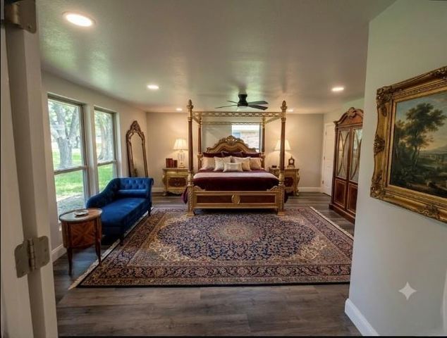 1607 W Houston Drive, La Marque, TX 77568