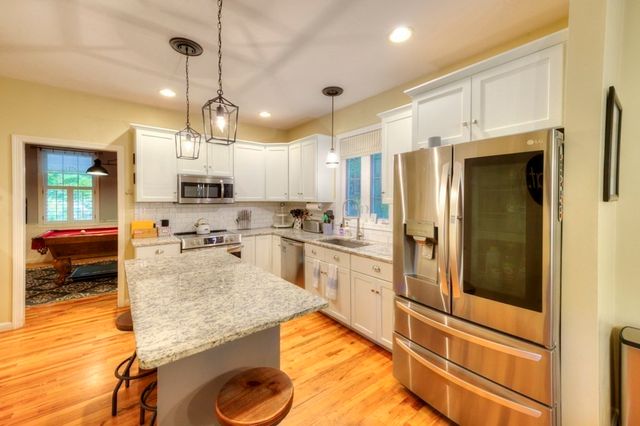 5 Quirk Cir, Milford, MA 01757