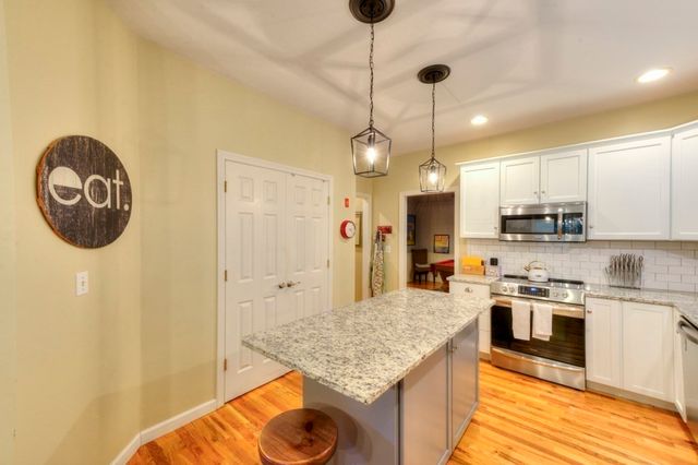 5 Quirk Cir, Milford, MA 01757