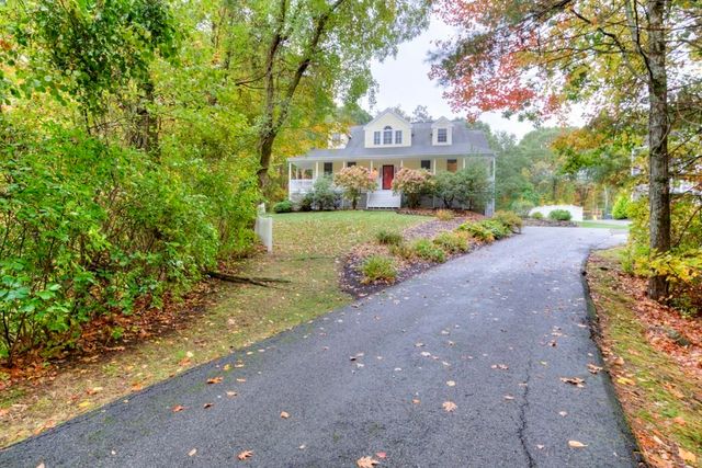 5 Quirk Cir, Milford, MA 01757
