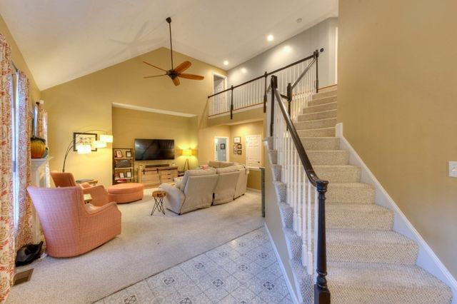 5 Quirk Cir, Milford, MA 01757
