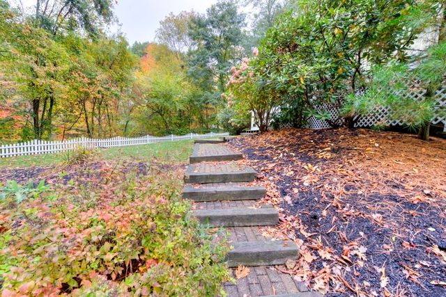 5 Quirk Cir, Milford, MA 01757