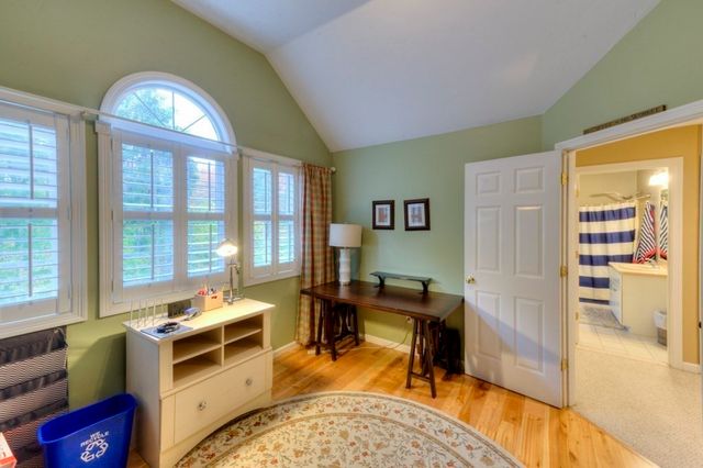 5 Quirk Cir, Milford, MA 01757