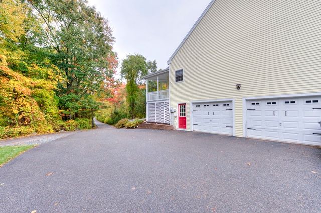 5 Quirk Cir, Milford, MA 01757