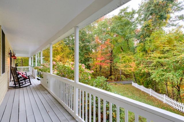 5 Quirk Cir, Milford, MA 01757
