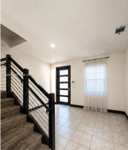 15668 NW 91st Ct, Miami Lakes, FL 33018