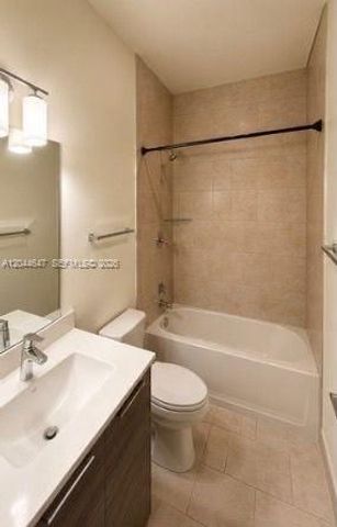 15668 NW 91st Ct, Miami Lakes, FL 33018
