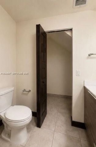 15668 NW 91st Ct, Miami Lakes, FL 33018