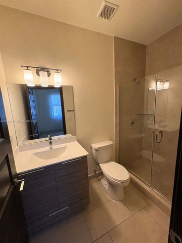 15668 NW 91st Ct, Miami Lakes, FL 33018