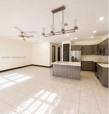 15668 NW 91st Ct, Miami Lakes, FL 33018