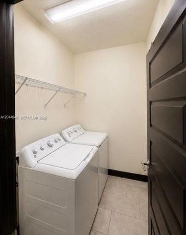 15668 NW 91st Ct, Miami Lakes, FL 33018