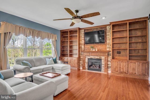 1423 WELLGATE LN, Mechanicsburg, PA 17055